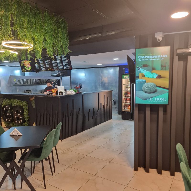 Reteaua Digitala DOOH Indoor - Gigi Burger Reteaua Digitala DOOH Indoor - Gigi Burger