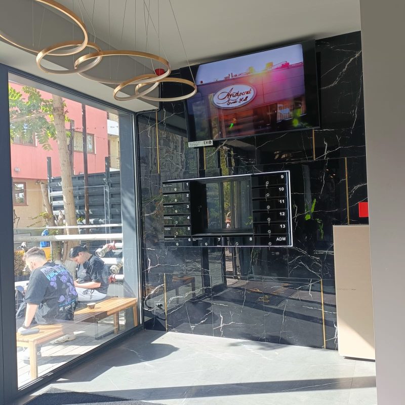 Reteaua Digitala DOOH Indoor - ROSETTI LUXURY | Cladire de birouri si apartamente de lux Reteaua Digitala DOOH Indoor - ROSETTI LUXURY | Cladire de birouri si apartamente de lux