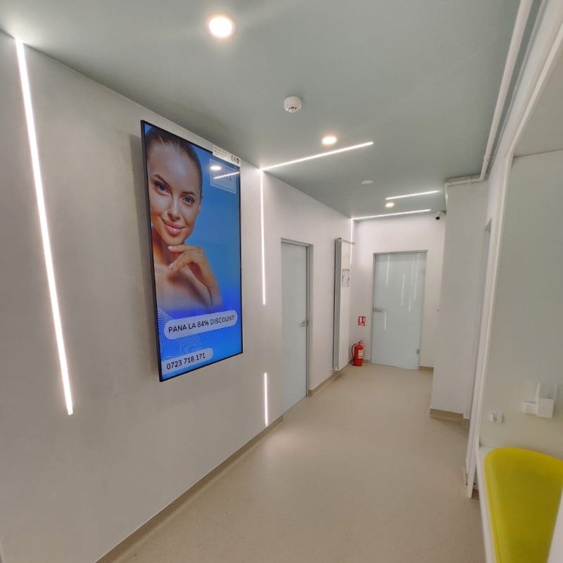 Reteaua Digitala DOOH Indoor - YIARA | CLINICA DE BEAUTY Reteaua Digitala DOOH Indoor - YIARA | CLINICA DE BEAUTY